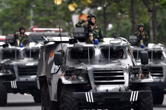 Dàn xe đặc chủng tập luyện bảo vệ APEC