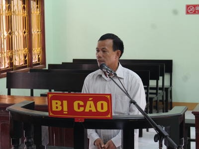 Bắt ổ đánh bạc, phát hiện thêm chứa chấp vật liệu nổ