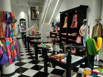 Đi tìm giá trị thật của khăn lụa Trung Quốc gắn thương hiệu Khaisilk