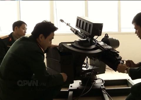 Việt Nam sản xuất súng máy điều khiển từ xa