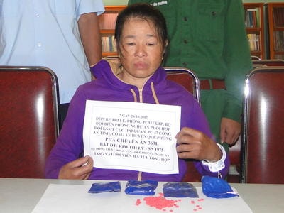 Trộn ma túy với nông sản đưa qua biên giới