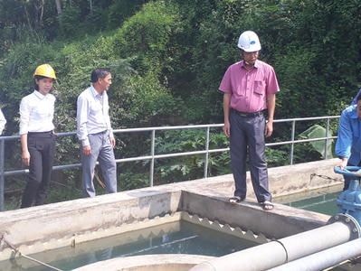 Xí nghiệp cấp nước ở Quỳ Hợp thừa nhận đường ống bị rỉ sét