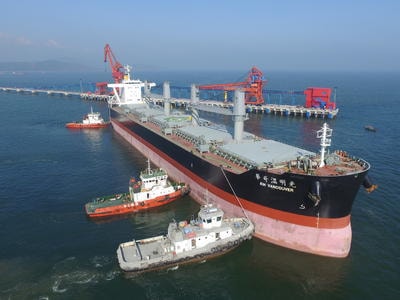 Cảng biển Vissai Nghi Thiết xuất hơn 250.000 tấn sản phẩm mỗi tháng