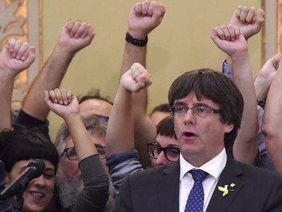 Lãnh đạo Catalonia có nguy cơ ngồi tù 30 năm