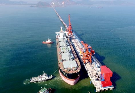 Tàu khủng tiếp tục cập cảng quốc tế Vissai - Nghệ An