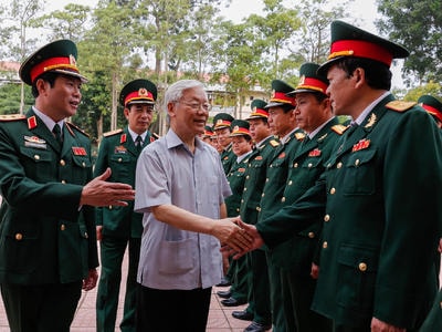Tổng Bí thư Nguyễn Phú Trọng: Không để xảy ra 'tự diễn biến', 'tự chuyển hoá' trong quân đội