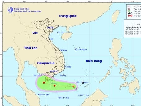 Xuất hiện áp thấp nhiệt đới trên Biển Đông, Trung Bộ mưa lớn