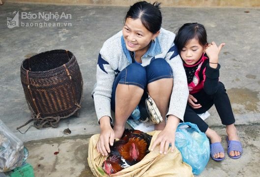 Nhộn nhịp phiên chợ ban sáng rẻo cao Tri Lễ