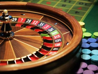 Từ 1/12, người Việt Nam thu nhập từ 10 triệu đồng/tháng mới được chơi casino