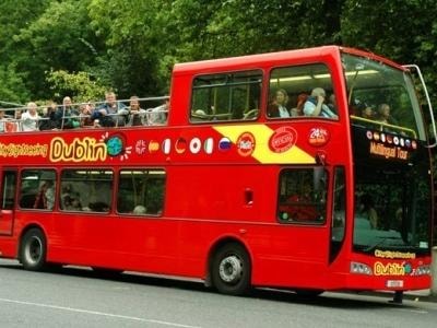 Bộ Tài chính bác đề xuất miễn thuế nhập xe buýt 2 tầng