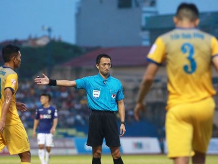 Trọng tài ngoại bắt các trận quyết định ngôi vô địch V-League