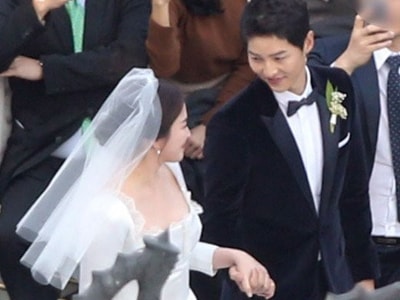 Song Hye Kyo và Song Joong Ki rạng ngời hạnh phúc trong lễ cưới