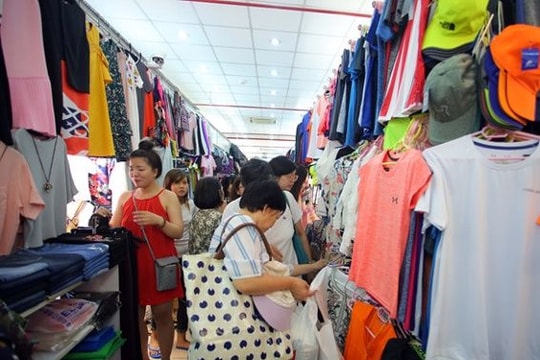 Tràn lan hàng Trung Quốc 'đội lốt' hàng Việt