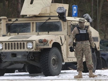 Mỹ muốn gì khi điều lực lượng tinh nhuệ tới biên giới Nga?