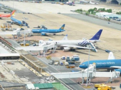 Hoãn, hủy chuyến bay được bồi thường tối đa 400.000 đồng