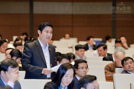 Đại biểu Quốc hội: Lương thấp nên không khuyến khích công chức cống hiến