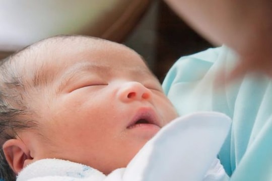 Hà Tĩnh bỏ quyết định kỷ luật cán bộ sinh con thứ ba