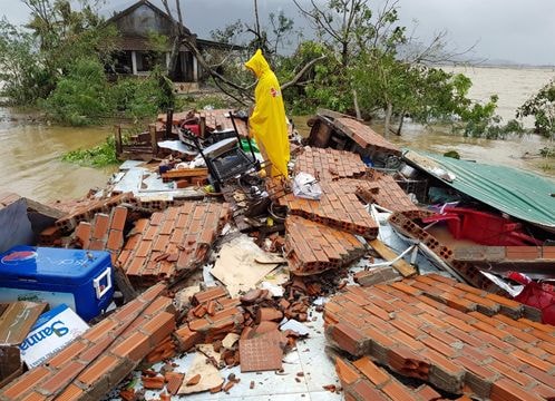 20 người chết, 17 người mất tích vì bão Damrey