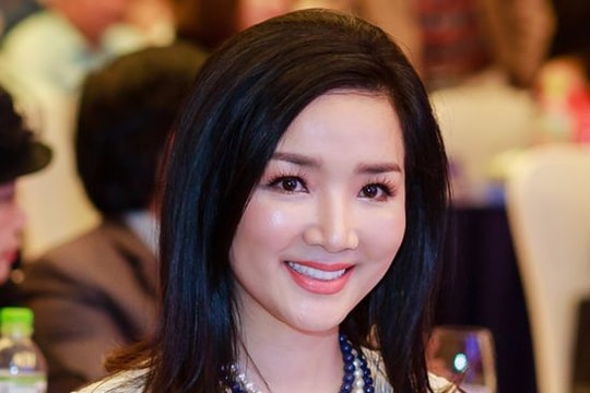 Hoa hậu Giáng My 'tố' fan của Huyền My