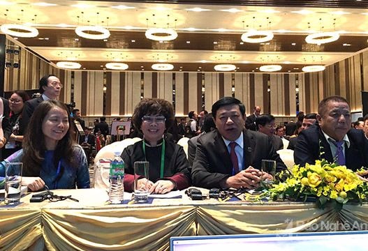 Chủ tịch UBND tỉnh Nguyễn Xuân Đường tham dự Hội nghị Thượng đỉnh kinh doanh Việt Nam