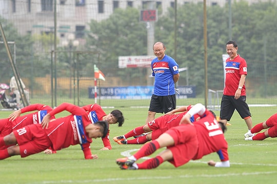 Thủ quân ĐT Việt Nam nói gì về HLV trưởng Park Hang Seo?