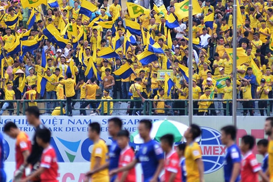 HLV Bình Dương ngại cổ động viên SLNA tại chung kết Cup Quốc gia