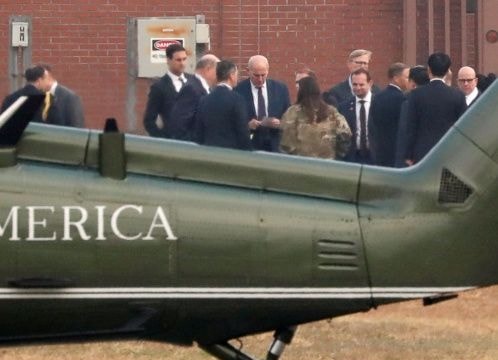 Ông Trump huỷ thăm khu phi quân sự liên Triều