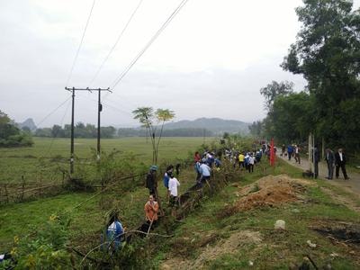 Anh Sơn: Hơn 700 người dân ra quân làm giao thông thủy lợi