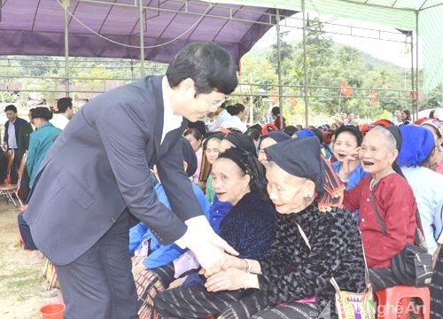 Phó Chủ tịch Thường trực UBND tỉnh dự Ngày hội Đại Đoàn kết tại Quỳ Hợp