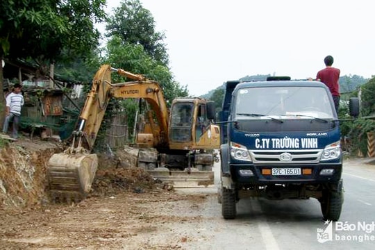 Tương Dương ra quân quyết liệt giải tỏa hành lang an toàn giao thông