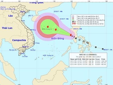 Biển Đông xuất hiện cơn bão số 13 đang mạnh lên