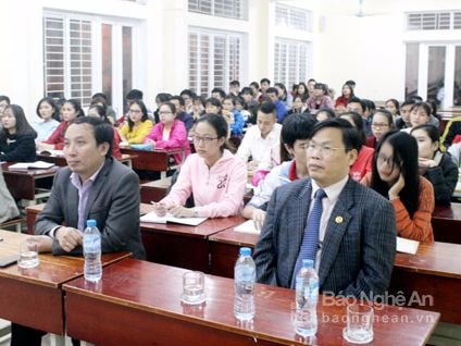 Trường Đại học Y khoa Vinh khai giảng lớp bồi dưỡng lý luận chính trị cho đối tượng kết nạp Đảng