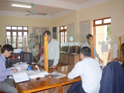 Đoàn kiểm tra liên ngành nhắc nhở bộ phận một cửa xã Nghi Kim (TP. Vinh), Nghi Thịnh (Nghi Lộc)