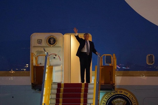 Vì sao Tổng thống Trump bay ngược vào TPHCM trước khi ra Hà Nội?