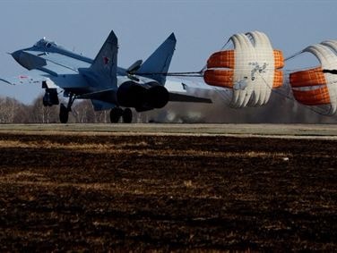 F-22 có thể dính đòn của MiG-31 khi chưa kịp hiểu gì