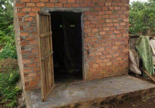 Vờ đến xin muối rồi giở trò đồi bại trong đêm