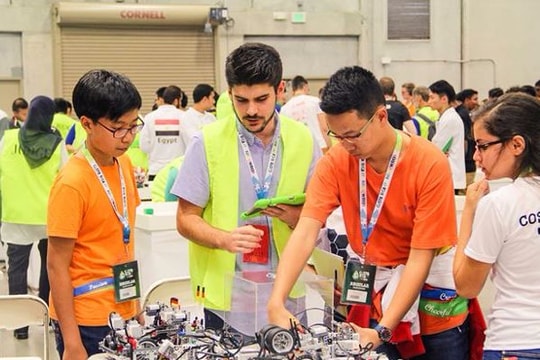 Học sinh Việt Nam lọt vào top 10 Robotics thế giới
