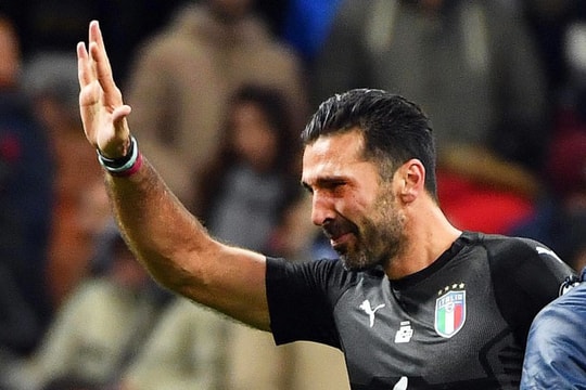 Một nửa World Cup và giọt nước mắt của quý ông