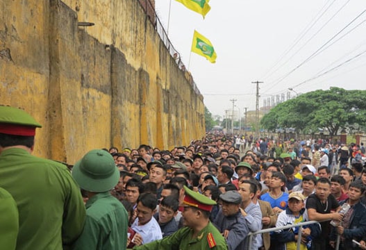 Sân Vinh sẽ được 'thả cửa' trong trận chung kết lượt về cúp Quốc gia