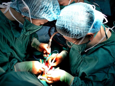 Bác sỹ 'chuyên tu': Nỗi lo chất lượng đầu vào