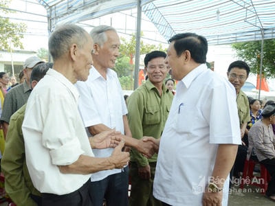 Cán bộ, đảng viên cần đề cao trách nhiệm phục vụ nhân dân