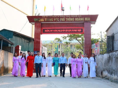 Trường THPT Hoàng Mai vươn sức trẻ 'tuổi 20'