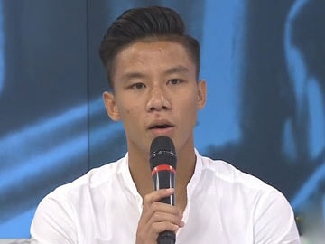 Quế Ngọc Hải trổ tài hát hay như quán quân Giọng hát Việt