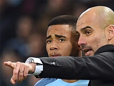 Guardiola: 'Gabriel Jesus giống Eto'o nhưng vẫn thua Ronaldo'