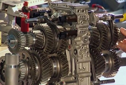 Những nguyên nhân đơn giản này khiến hộp số ô tô 'chết' nhanh chóng