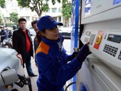 Giá xăng sẽ tiếp tục tăng mạnh vào ngày mai?