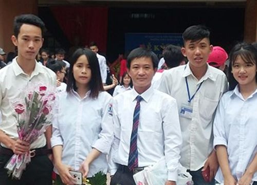 Mê đắm với tiếng sáo của thầy giáo dạy Thể dục