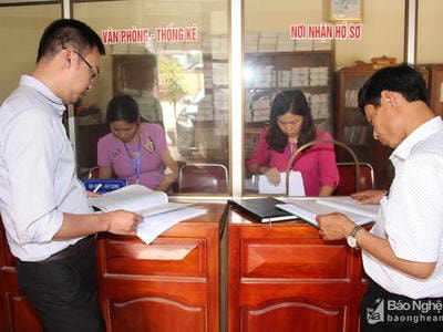 Điều chuyển 9 cán bộ, công chức hiệu quả làm việc thấp, có dư luận không tốt