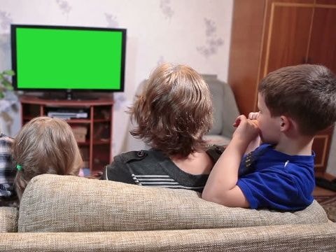 Xem tivi quá lâu có thể bị máu vón cục