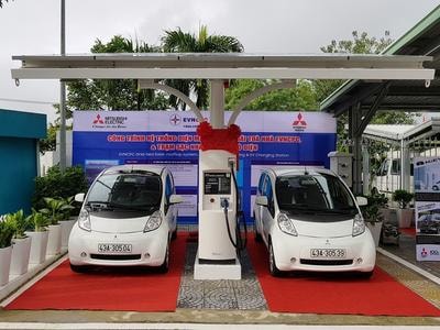 Trạm sạc điện nhanh đầu tiên tại Việt Nam